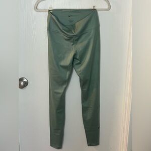 Nike Sage Dri-FIT Leggings Small